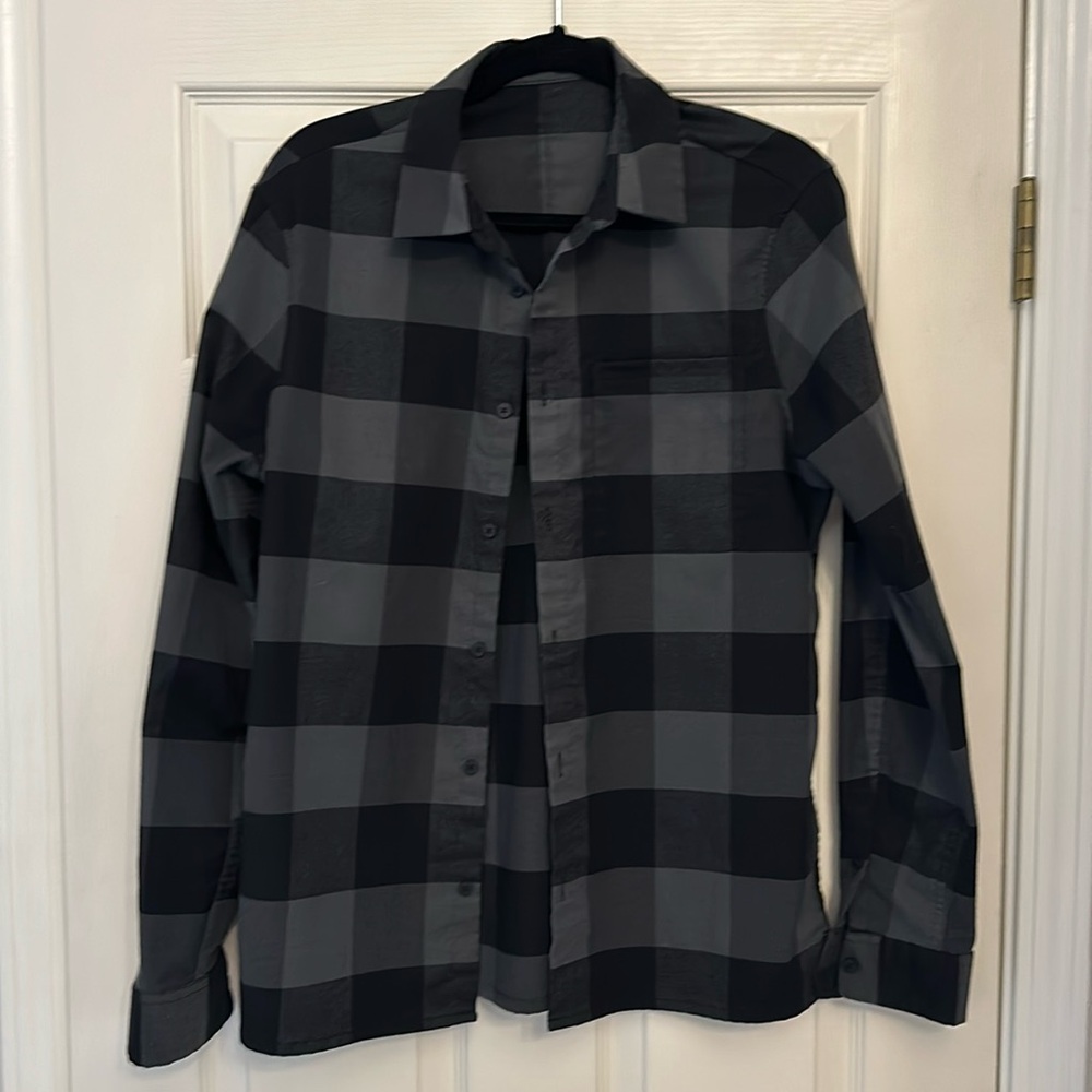 Lululemon Men’s Long Sleeve Button Up
